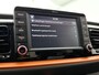 Kia Stonic 1.0 100pk Sports Edition | Trekhaak | Navigatie | Airco | Camera | Cruise Control | 17"LMV | Apple Carplay/Android Auto |