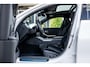 BMW 3-Serie Touring 330e xDrive M-Sport | Panorama | Harman/Kardon | Memory | Trekhaak | Parking Ass. Plus | 19' Inch |