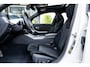 BMW 3-Serie Touring 330e xDrive M-Sport | Panorama | Harman/Kardon | Memory | Trekhaak | Parking Ass. Plus | 19' Inch |