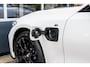 BMW 3-Serie Touring 330e xDrive M-Sport | Panorama | Harman/Kardon | Memory | Trekhaak | Parking Ass. Plus | 19' Inch |