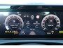 Volkswagen T-Roc Life First Edition | 'App-Connect' draadloze smartphone integratie | Automatische afstandsregeling (Adaptive Cruise Control) | Buitenspiegels elektrisch instel-, verwarm- en inklapbaar