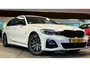 BMW 3-Serie Touring 330e Business Edition Plus|Fulloption|DealerOH|Fabrieksgarantie|Panoramadak|