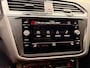 Volkswagen Tiguan 1.5 TSI R-Line Black pack | Key less| Camera | Stuurverwarming |