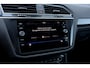 Volkswagen Tiguan Allspace 1.4 TSI DSG-6 Highline 7p. | 7-Persoons | Lederen Bekleding | Stoelverwarming | Elektrisch Verstelbare Voorstoelen | Active Info Display | Elektrische Achterklep | Keyless Entry | LED Koplampen |