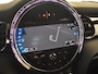 MINI Cooper 5-Deurs 1.5 Classic 136PK AUTO | Cruise control | Navigatie | Parkeersensoren achter | Apple carplay Android auto | Keyless start | Airco automatisch | Verkeersborden detectie | DAB | LED | 17"LMV