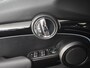 MINI Cooper 5-Deurs 1.5 Classic 136PK AUTO | Cruise control | Navigatie | Parkeersensoren achter | Apple carplay Android auto | Keyless start | Airco automatisch | Verkeersborden detectie | DAB | LED | 17"LMV
