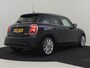 MINI Cooper 5-Deurs 1.5 Classic 136PK AUTO | Cruise control | Navigatie | Parkeersensoren achter | Apple carplay Android auto | Keyless start | Airco automatisch | Verkeersborden detectie | DAB | LED | 17"LMV