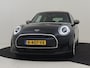 MINI Cooper 5-Deurs 1.5 Classic 136PK AUTO | Cruise control | Navigatie | Parkeersensoren achter | Apple carplay Android auto | Keyless start | Airco automatisch | Verkeersborden detectie | DAB | LED | 17"LMV