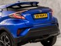 Toyota C-HR / C-HR+ 1.8 Hybrid Premium Sport Automaat (NAVIGATIE, CAMERA, JBL AUDIO, STOELVERWARMING, KEYLESS, SPORTSTOELEN, GETINT GLAS, ADAPTIVE CRUISE, NIEUWSTAAT)