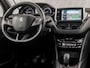 Peugeot 208 1.2 VTi Sport (NAVIGATIE, CLIMATE, PARKEERSENSOREN, SPORTSTOELEN, CRUISE, NIEUWE APK, NIEUWSTAAT)