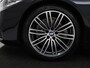 BMW 5-Serie 520i M Sport | Head-Up | Leder | Stoelverwarming | Camera | Sportstoelen | Park Assist | Carplay | Sfeerverlichting | Navigatie | Cruise control | Memory | Climate control | 19'' | Bluetooth