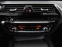 BMW 5-Serie 520i M Sport | Head-Up | Leder | Stoelverwarming | Camera | Sportstoelen | Park Assist | Carplay | Sfeerverlichting | Navigatie | Cruise control | Memory | Climate control | 19'' | Bluetooth