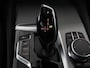 BMW 5-Serie 520i M Sport | Head-Up | Leder | Stoelverwarming | Camera | Sportstoelen | Park Assist | Carplay | Sfeerverlichting | Navigatie | Cruise control | Memory | Climate control | 19'' | Bluetooth