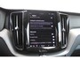 Volvo XC60 T6 350PK Automaat Plug-in hybrid AWD Ultimate Dark Trekhaak / Luchtvering / Bowers & Wilkins / Adaptive Cruise control / 360 Camera / BLIS / Stoelverwarming voor en achter / Stuurverwarming / Elektrisch bedienbare stoelen met geheugen /