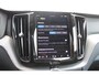 Volvo XC60 T6 350PK Automaat Plug-in hybrid AWD Ultimate Dark Trekhaak / Luchtvering / Bowers & Wilkins / Adaptive Cruise control / 360 Camera / BLIS / Stoelverwarming voor en achter / Stuurverwarming / Elektrisch bedienbare stoelen met geheugen /