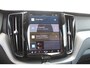 Volvo XC60 T6 350PK Automaat Plug-in hybrid AWD Ultimate Dark Trekhaak / Luchtvering / Bowers & Wilkins / Adaptive Cruise control / 360 Camera / BLIS / Stoelverwarming voor en achter / Stuurverwarming / Elektrisch bedienbare stoelen met geheugen /