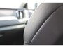 Volvo XC60 T6 350PK Automaat Plug-in hybrid AWD Ultimate Dark Trekhaak / Luchtvering / Bowers & Wilkins / Adaptive Cruise control / 360 Camera / BLIS / Stoelverwarming voor en achter / Stuurverwarming / Elektrisch bedienbare stoelen met geheugen /