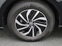 Volkswagen Polo 1.0 TSI Life Business | 95 PK | All Season Banden | Navigatie | Stoelverwarming | Climatronic (Automatische Airco) | Parkeersensoren