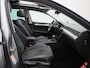 Volkswagen Passat PASSAT VARIANT 1.4 TSI GTE Business | Automaat | Navigatie | Camera | Panoramadak | Trekhaak | Lederen Bekleding | Adaptive Cruise Control | Climate Control | Stoelverwarming | Parkeersensoren | LED | Lichtmetalen velgen |
