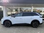 Peugeot 5008 1.2 Hybrid 145 GT | Automaat | Achteruitrijcamera | Apple carplay | Electronic climate control | Navigatie systeem full map | Voorstoelen en stuurwiel verwarmd