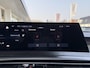 Peugeot 5008 1.2 Hybrid 145 GT | Automaat | Achteruitrijcamera | Apple carplay | Electronic climate control | Navigatie systeem full map | Voorstoelen en stuurwiel verwarmd