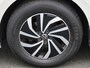 Volkswagen Polo 1.0 TSI Life Business | 95 PK | Navigatie | Climatronic | Parkeersensoren | Digitale Cockpit | Apple Carplay / Android Auto | Stoelverwarming |