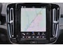 Volvo EC40 Extended Range Ultra 82 kWh - Panoramadak - IntelliSafe Assist & Surround - 360º Camera - Harman/Kardon audio - Verwarmde voorstoelen, stuur & achterbank - Parkeersensoren voor & achter - Elektr. bedienb. voorstoelen met geheugen links - Draadloze tel. lader - Warmtepomp - Extra getint glas - Inklapbare trekhaak - 20' LMV