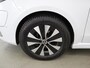 Mercedes-Benz EQV 300 L2 90kWh | 8-Zits | SOH 96,4% | AVANTGARDE | PANORAMADAK | DISTRONIC PLUS | 360° CAMERA | LM VELGEN | CLIMATE CONTROL | LEDEREN BEKLEDING | STOELVERWARMING | CERTIFIED