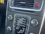 Volvo S60 1.6 T4 Kinetic 180PK AUTOMAAT! Navi l Cruise l LED l Airco ECC! 1e eigenaar l NL AUTO DEALER OH l NIEUWSTAAT!