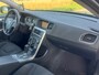 Volvo S60 1.6 T4 Kinetic 180PK AUTOMAAT! Navi l Cruise l LED l Airco ECC! 1e eigenaar l NL AUTO DEALER OH l NIEUWSTAAT!