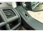 Volkswagen Transporter 2.0 TDI L1H2 Highline I Leder I Trekhaak I 3 persoons I NAP I Multifuntiestuur I