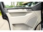 Volkswagen Transporter 2.0 TDI L1H2 Highline I Leder I Trekhaak I 3 persoons I NAP I Multifuntiestuur I