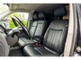 Volkswagen Transporter 2.0 TDI L1H2 Highline I Leder I Trekhaak I 3 persoons I NAP I Multifuntiestuur I