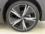 Peugeot 308 SW GT Hybrid 145pk Automaat | Navigatie | Panoramisch schuif-kanteldak | 360° Camera | Matrix LED koplampen | FOCAL Premium HiFi | Adaptieve Cruise Control | Handsfree Achterklep | Keyless | Stof/Leder/Alcantara sportstoelen | Climate Control | Parkeersensoren v+a | Draadloze Apple CarPlay / Android Auto + telefoonlader | Volledig digitaal instrumentenpaneel | Donker getint glas | Trekhaak | 18" lichtmetalen velgen |