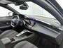 Peugeot 308 SW GT Hybrid 145pk Automaat | Navigatie | Panoramisch schuif-kanteldak | 360° Camera | Matrix LED koplampen | FOCAL Premium HiFi | Adaptieve Cruise Control | Handsfree Achterklep | Keyless | Stof/Leder/Alcantara sportstoelen | Climate Control | Parkeersensoren v+a | Draadloze Apple CarPlay / Android Auto + telefoonlader | Volledig digitaal instrumentenpaneel | Donker getint glas | Trekhaak | 18" lichtmetalen velgen |