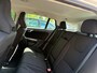 Volvo V60 Kinetic 1.6 T3 150 pk - Navi - trekhaak - climate