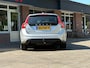 Volvo V60 Kinetic 1.6 T3 150 pk - Navi - trekhaak - climate