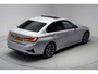 BMW 3-Serie 320i 184pk Sport Line Aut. [ Schuifdak LED Adapt.cruise Stoelverwarming ]