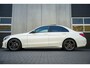 Mercedes-Benz C-klasse 180 Advantage Pack AMG-Sportpakket /Facelift-Model/ Pano-Dak/ Sport-Stoelen/ Stoel.Verw/ Night-Pakket/ Camera/ Trekhaak/ 18'' LMV