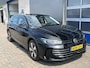 Volkswagen Passat Variant 1.5 eTSI Elegance Business / AUTOMAAT/ ACC/ DODEHOEK/ PARK.SENSOREN V+A/ CAMERA/ STUUR+STOELVERWARM./ MASSAGE/ APP-CONNECT/ ELEK.ACHTERKLEP/ KEYLESS/ DIGITAL DASH/ NAVI/ DAB/ CLIMA/ LED/ 17'' LMV