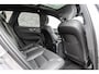 Volvo XC60 T8 Plug-in hybrid AWD Ultra Dark Exec. Ed. | Actieve Luchtvering | Bowers & Wilkins Audio | Head-up Display | 360 Graden Camera | Panoramadak | Lichtmetalen Velgen 22 inch | Elektrisch Verstelbare Voorstoelen | Geventileerde Stoelen | Massagefunctie | Keyless Entry | BLIS
