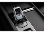 Volvo XC60 T8 Plug-in hybrid AWD Ultra Dark Exec. Ed. | Actieve Luchtvering | Bowers & Wilkins Audio | Head-up Display | 360 Graden Camera | Panoramadak | Lichtmetalen Velgen 22 inch | Elektrisch Verstelbare Voorstoelen | Geventileerde Stoelen | Massagefunctie | Keyless Entry | BLIS