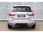 Volvo XC60 T8 Plug-in hybrid AWD Ultra Dark Exec. Ed. | Actieve Luchtvering | Bowers & Wilkins Audio | Head-up Display | 360 Graden Camera | Panoramadak | Lichtmetalen Velgen 22 inch | Elektrisch Verstelbare Voorstoelen | Geventileerde Stoelen | Massagefunctie | Keyless Entry | BLIS