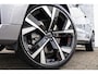 Volvo XC60 T8 Plug-in hybrid AWD Ultra Dark Exec. Ed. | Actieve Luchtvering | Bowers & Wilkins Audio | Head-up Display | 360 Graden Camera | Panoramadak | Lichtmetalen Velgen 22 inch | Elektrisch Verstelbare Voorstoelen | Geventileerde Stoelen | Massagefunctie | Keyless Entry | BLIS