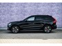 Volvo XC60 T6 Plug-in hybrid AWD Essential | Gratis Trekhaak | Adaptieve Cruise Control | Stoel + Stuurverwarming | Dode Hoek detectie | 19 Inch Velgen | Nordico Interieur | Getint Glas Achter