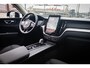 Volvo XC60 T6 Plug-in hybrid AWD Essential | Gratis Trekhaak | Adaptieve Cruise Control | Stoel + Stuurverwarming | Dode Hoek detectie | 19 Inch Velgen | Nordico Interieur | Getint Glas Achter