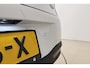 Leapmotor B10 Design ProMax 67.1 kWh Wltp 434km | 750kg trekgewicht | Stoel en stuur verwarming/verkoeling | 360 graden camera | Lederen bekleding | Panoramadak | LED | Regensensor | Sfeerverlichting | Elektrisch verstelbare voorstoelen