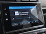 Citroën C3 Shine 110pk Automaat | Navigatie | Achteruitrijcamera | Climate Control | Cruise Control | Parkeersensoren | Led koplampen | Comfortstoelen | DAB+ radio | Apple Carplay / Android Auto | Bluetooth | Elektrisch inklapbare spiegels | Afwijkende dakkleur | Donker getint glas | 17" lichtmetalen velgen |