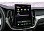 Volvo XC60 2.0 T8 Plug-in hybrid AWD Ultra Black Edition Executive | Luchtvering | 22" | Gelamineerd Glas | Bowers & Wilkins | Stoelmassage & Ventilatie | Stoel & Stuurverwarming | 360 Camera | Pilot Assist | BLIS |