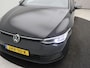 Volkswagen Golf Variant 1.5 eTSI Life Business AUTOMAAT / Trekgewicht 1.400 kg / Navigatie / Apk tot 11-2027 /Digitaal dashboard / Climate control / Navigatie / Apple Carplay Android /
